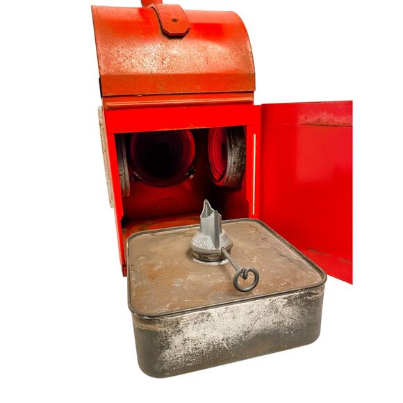 Vintage Chalwyn Road Railway Lantern Paraffin w/Burner Made in England - Picture 8 of 9